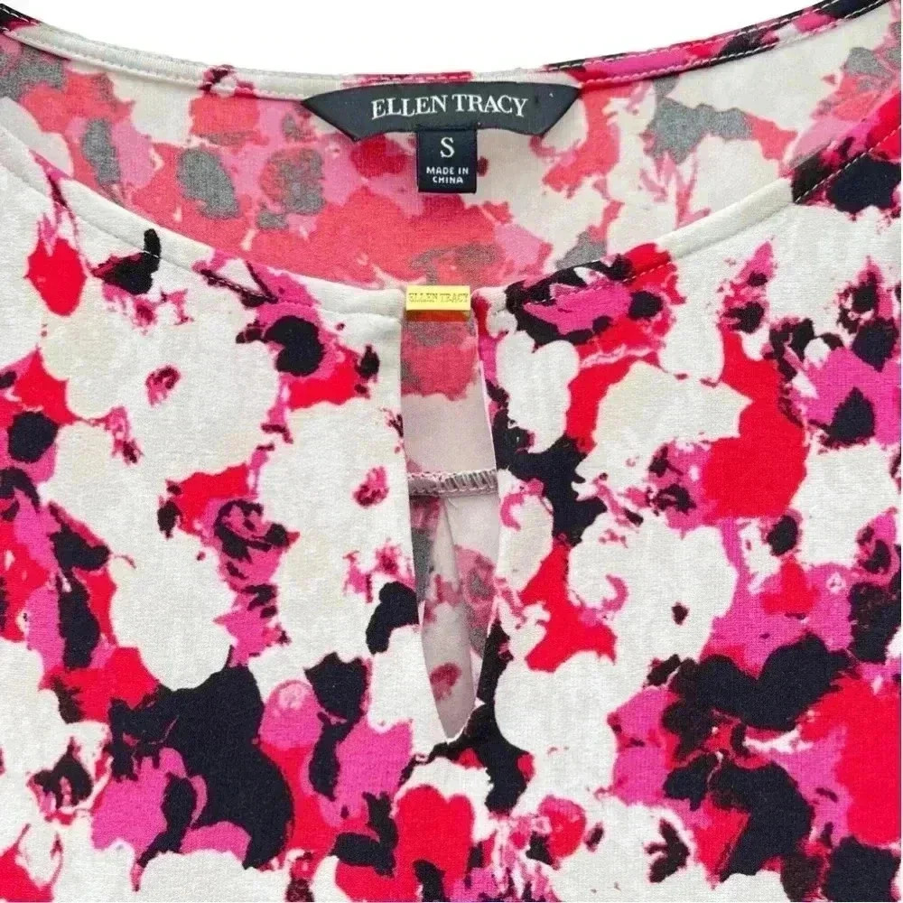 Ellen Tracy Keyhole Top